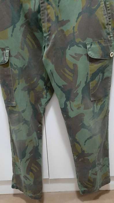 1990s New Zealand Defence Force DPM Camouflage Trousers (Large)