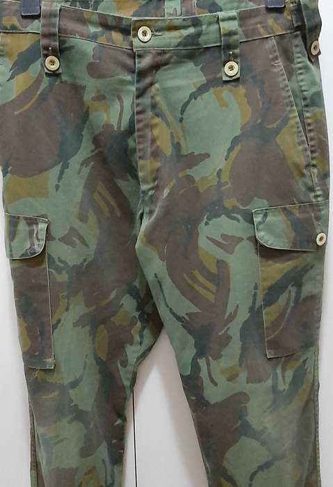 1990s New Zealand Defence Force DPM Camouflage Trousers (Large)
