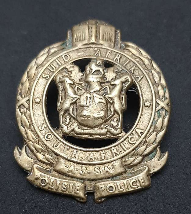 Border War: 1980s SA Railway Police 'National Task Force' Brass Beret Badge ( All Pins).