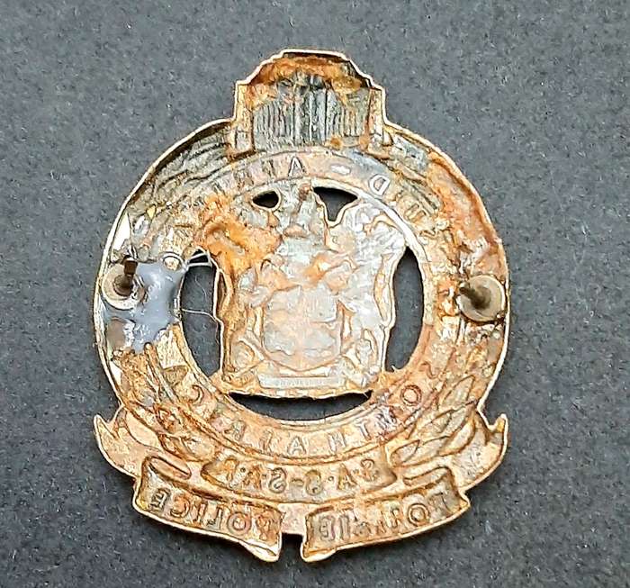 Border War: 1980s SA Railway Police 'National Task Force' Brass Beret Badge ( All Pins).