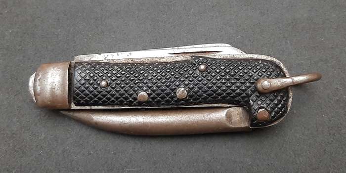 WW2 British Army 1942 Jack-Knife with Bexoid Grips by Roger's, Sheffield