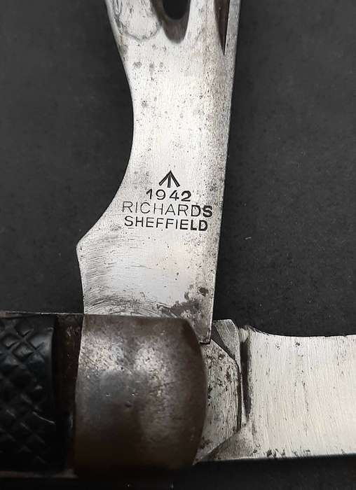 WW2 British Army 1942 Jack-Knife with Bexoid Grips by Roger's, Sheffield