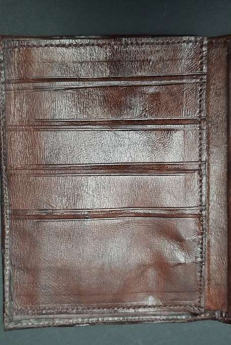 STUNNING: Late 20th Century- Gent's Tri-fold Crocodile Skin Leather Wallet (14cm x 19cm).