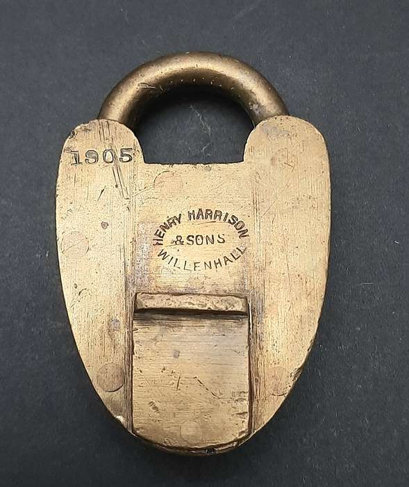 Early 20th Century: 1905 Henry Harrison & Sons Brass Trap-Door Padlock .NO KEY.(5cmx4cm).