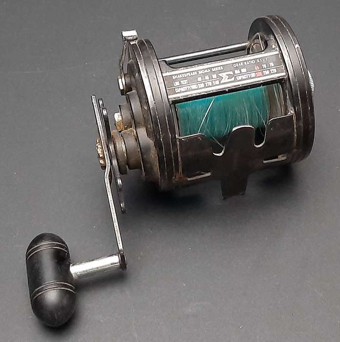 ANGLING: Shakespeare 'Sigma' 2951-365 Saltwater Right-hand Boat-Fishing Reel (21cm x 14cm).