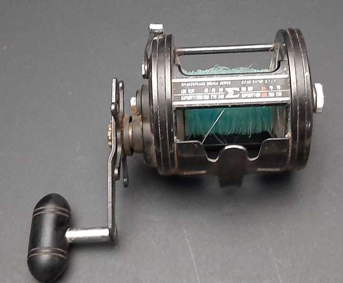 ANGLING: Shakespeare 'Sigma' 2951-365 Saltwater Right-hand Boat-Fishing Reel (21cm x 14cm).