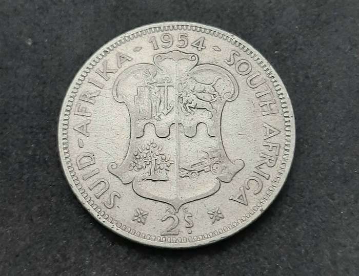 1954 South Africa: QEII .500 Silver 2 Shilling Coin (F/F+).