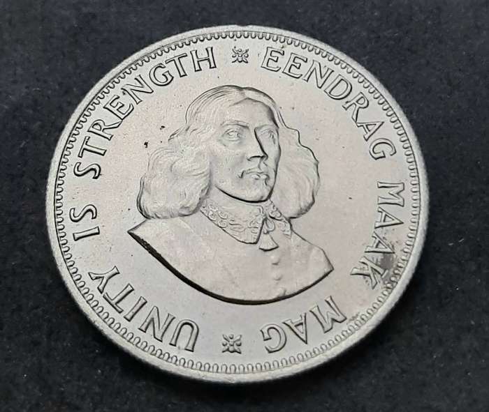 1961 South Africa: .500 Silver 20c Coin (XF+).