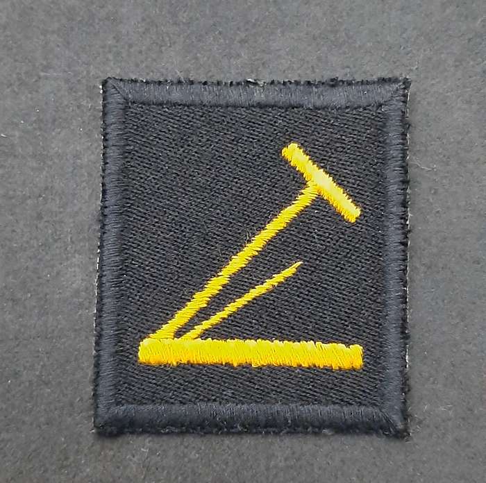 Border War: 1980s SA Navy Working Dress ' Driver ' Qualification Embroidered Badge .