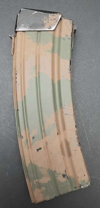 Early 1990s : ABS-ISD / Internal Stability Unit - Custom Camouflage 30 Rd Steel R5 Magazine #1
