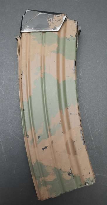 Early 1990s : ABS-ISD / Internal Stability Unit - Custom Camouflage 30 Rd Steel R5 Magazine #1