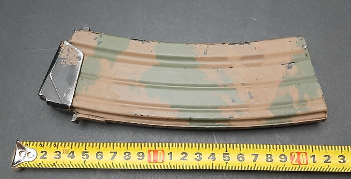 Early 1990s : ABS-ISD / Internal Stability Unit - Custom Camouflage 30 Rd Steel R5 Magazine #1