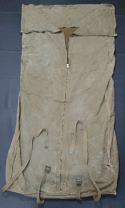RARE: 1969 SADF Officer's Green Bedding Roll w/ Zipper & Wool Lining (SPJ & Union Marked)