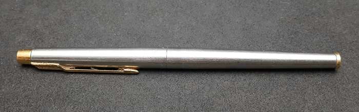 Vintage 1980s : Parker Stainless Steel Cartridge Ink Pen .