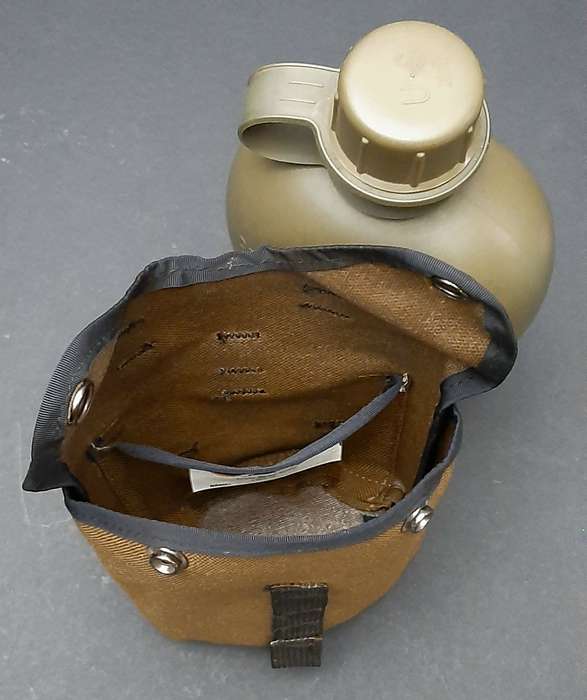RARE: Mid-1990s SADF Nutria Cordura 1 Litre Canteen Cover w/ Waterbottle.
