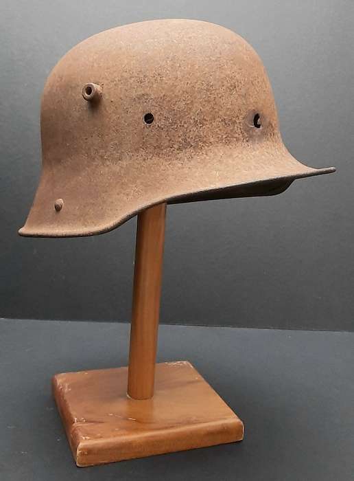 Rare WWI M1916 German Battle Damaged Steel Helmet Shell Relic State 66/68