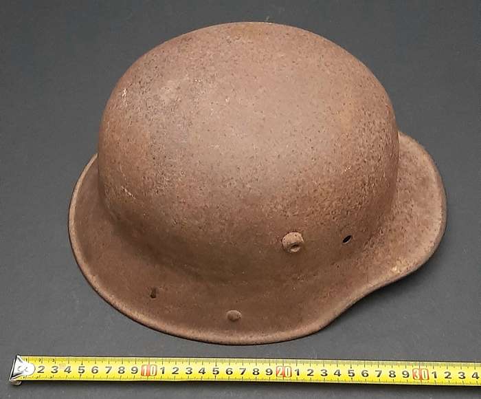 Rare WWI M1916 German Battle Damaged Steel Helmet Shell Relic State 66/68