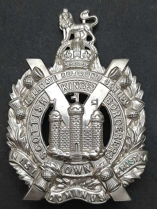 WW1/WW2 : King's Own Scottish Borderers Glengarry/ Tam O'Shanter White Metal Badge (Lugs Intact).