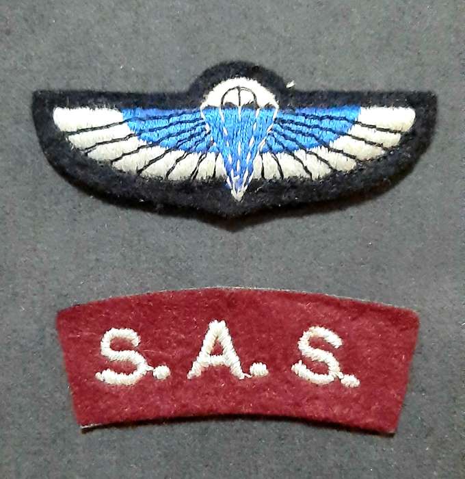 RARE: Early 1980s New Zealand S.A.S Patt.44 Maroon Title & Parachute Wing ( 2 Pcs).