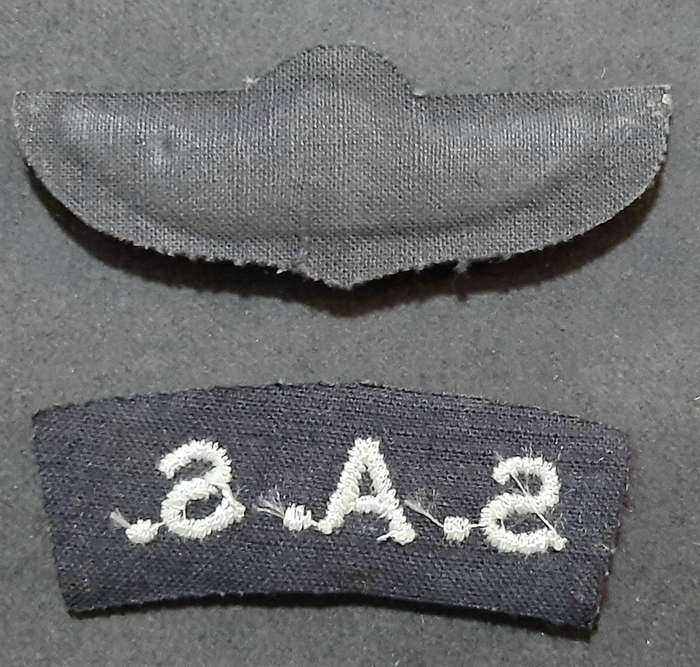 RARE: Early 1980s New Zealand S.A.S Patt.44 Maroon Title & Parachute Wing ( 2 Pcs).