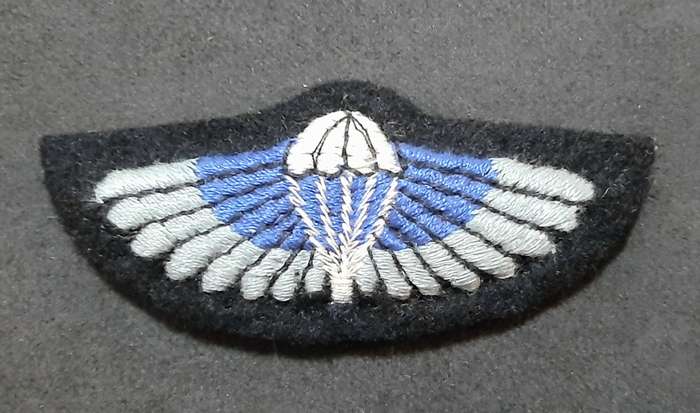 RARE: 1980s British S.A.S Padded Embroidered Parachute Qualification Wing.