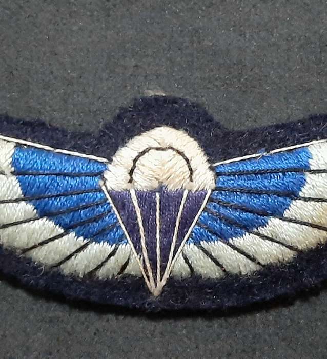 RARE: 1950s/ 60s British S.A.S Padded 'Malaya Type' Embroidered Parachute Qualification Wing