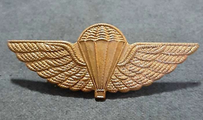 RARE: 1980s Australian S.A.S Bronze Metallic HALO Dress Parachute Wing (Lugs Intact).