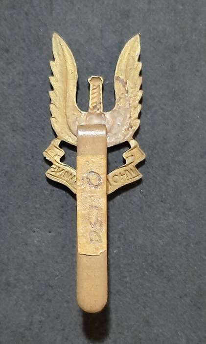 RARE: 1980s British S.A.S Bronze Metallic Beret Badge w/ Slide.