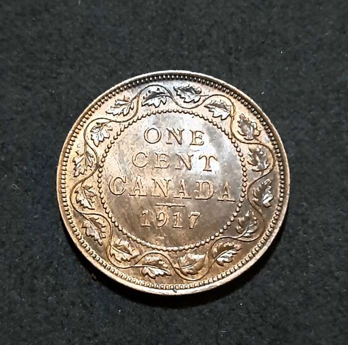 Canada: 1917  KGV Bronze 1 Cent Coin (XF).