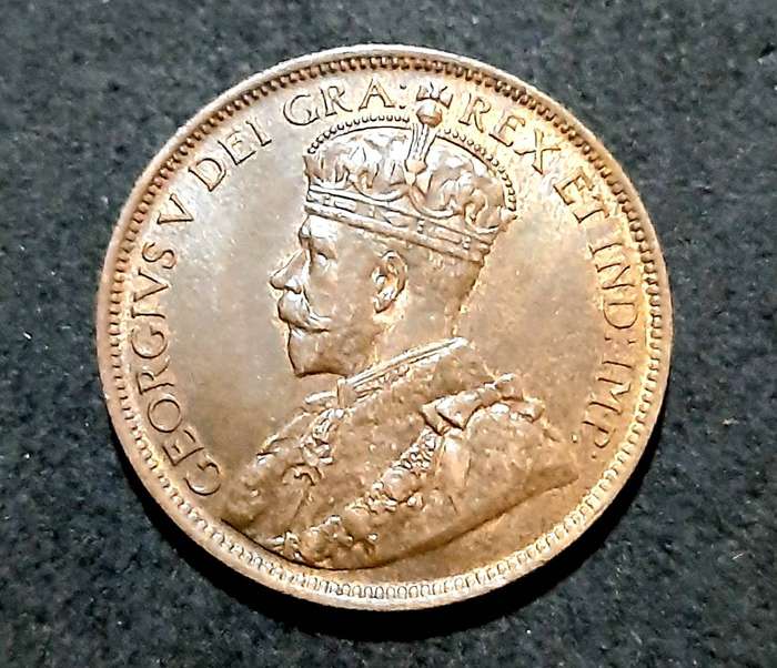 Canada: 1917  KGV Bronze 1 Cent Coin (XF).