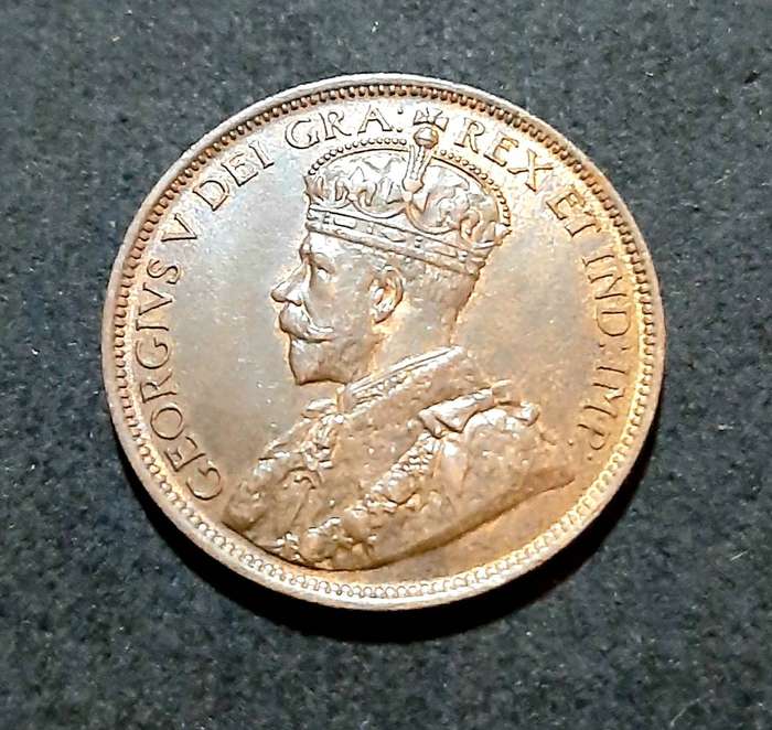 Canada: 1917  KGV Bronze 1 Cent Coin (XF).