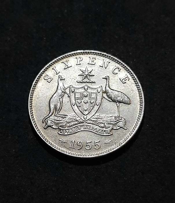RARE: 1955 Australia QEII .500 Silver 6d Coin (XF+).