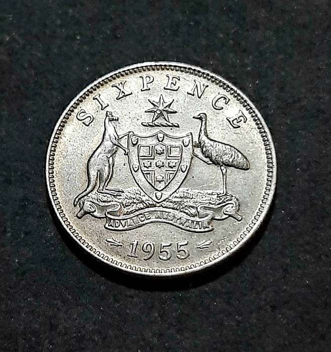 RARE: 1955 Australia QEII .500 Silver 6d Coin (XF+).