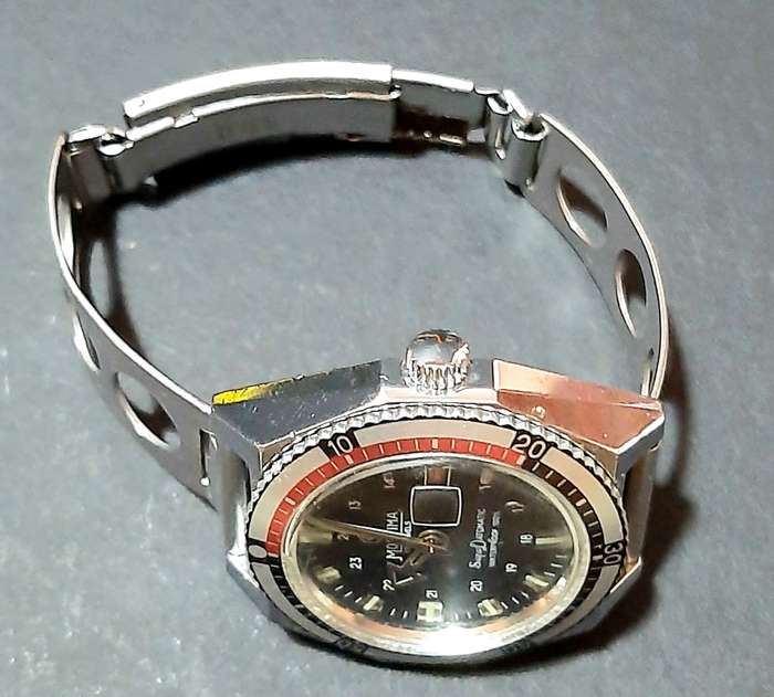 RARE: 1970s Mortima 17-Jewel 'Superdatomatic' Waterproof Diver's Watch (TESTED).