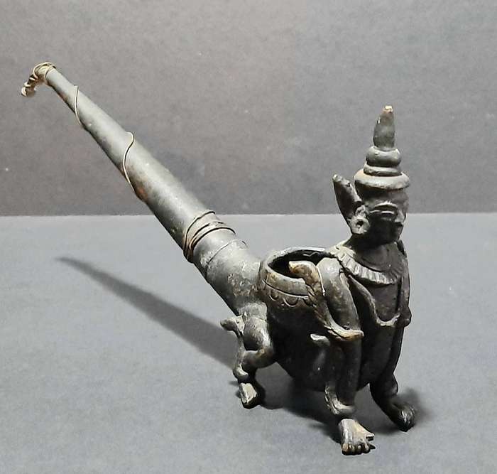 STUNNING: Early-20th Century South-East Asian / Thai Cast Bronze Opium Pipe (23cm).