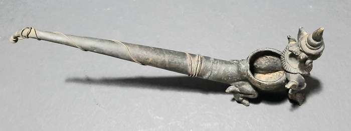 STUNNING: Early-20th Century South-East Asian / Thai Cast Bronze Opium Pipe (23cm).
