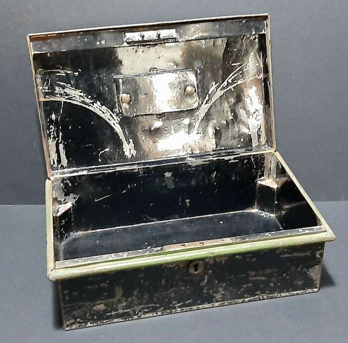 1930s Barclay's Bank South Africa: Metal Currency Storage Box w/ Internal Shelf Segment (31cmx19cm)