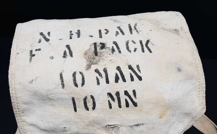 RARE: WW2 UDF Medic's 10-Man First Field Aid Webbing Bag w/ Sling (USED).