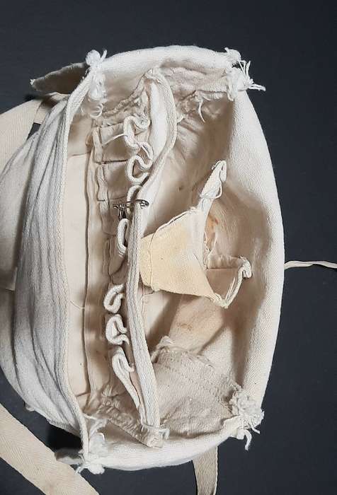 RARE: WW2 UDF Medic's 10-Man First Field Aid Webbing Bag w/ Sling (USED).