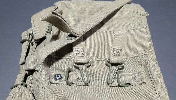 RARE: 1970s Rhodesian Bush War - Unissued Patt.69 Green Webbing Kidney Pouch( Right).