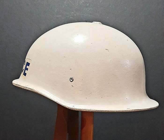 RARE: 1960s Rhodesian- BSAP Fibre Riot Helmet w/ Liner & Webbing Chin-Strap (XL).