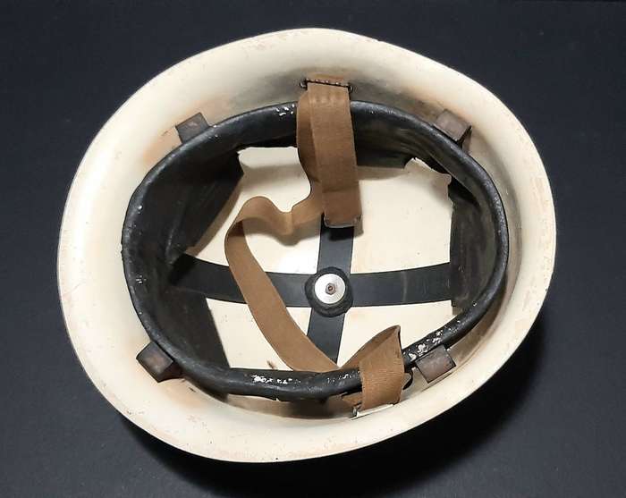 RARE: 1960s Rhodesian- BSAP Fibre Riot Helmet w/ Liner & Webbing Chin-Strap (XL).