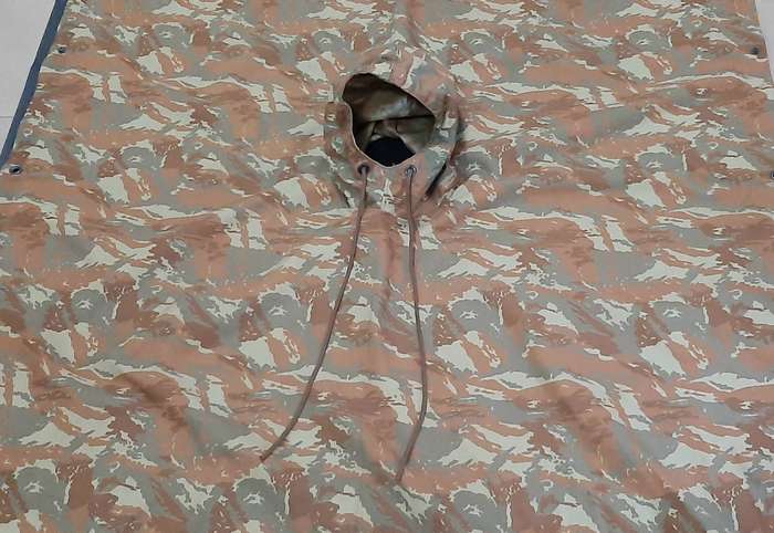 RARE: Border War 1980s - SADF 32 Battalion Camouflage Poncho/ Groundsheet w/ Hood (Specifico).