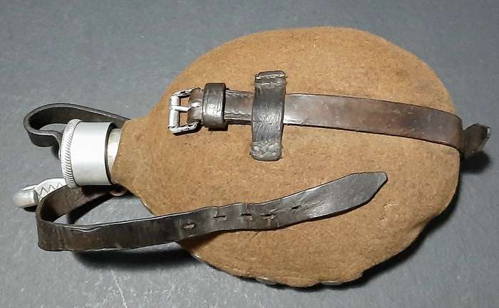 Rare WW2 German Matching M31 Aluminium Canteen with Felt Cover & Accessories (1938)