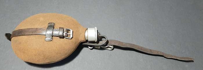Rare WW2 German Matching M31 Aluminium Canteen with Felt Cover & Accessories (1938)