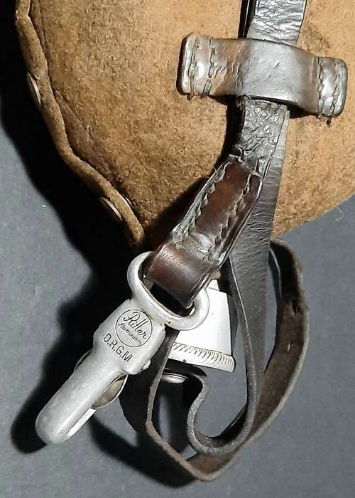 Rare WW2 German Matching M31 Aluminium Canteen with Felt Cover & Accessories (1938)