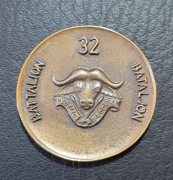 Border War: 1980s SADF  32 Battalion Unit ' Buffalo'  Medallion ( Un-numbered).