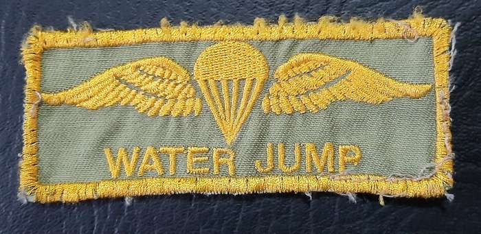 RARE: 1990s SADF / SANDF Unofficial 'Water Jump' Parachute Embroidered Qualification Wings .