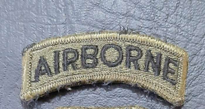 RARE: 1990s U.S. Army OD Green 'Special Forces' Embroidered Airborne Tab & Unit Flash (2 x Pcs).