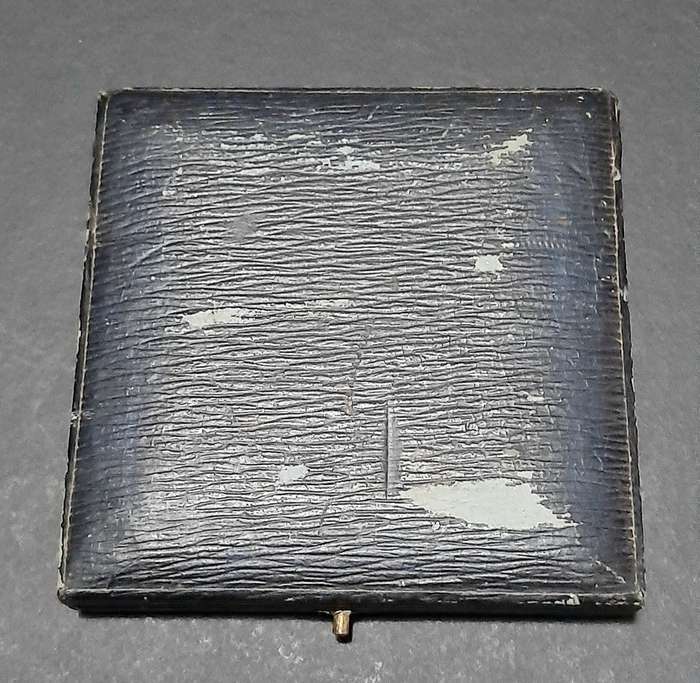 RARE: Pre-WW1 'Imperial Challenge Shield' Bronze Shooting Medallion w/ Case (Hon. Col. Wits Rifles).